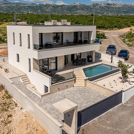 Holiday home Amazing In With Sauna Maslenica