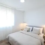 Сasa de vacaciones Beach Front Home In Maslenica With Sauna