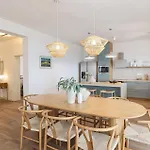 Сasa de vacaciones Beach Front Home In Maslenica With Sauna *