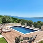 Beach Front Home In Maslenica With Sauna * Maslenica