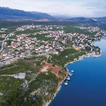 Beach Front Home In Maslenica With Sauna Сasa de vacaciones *