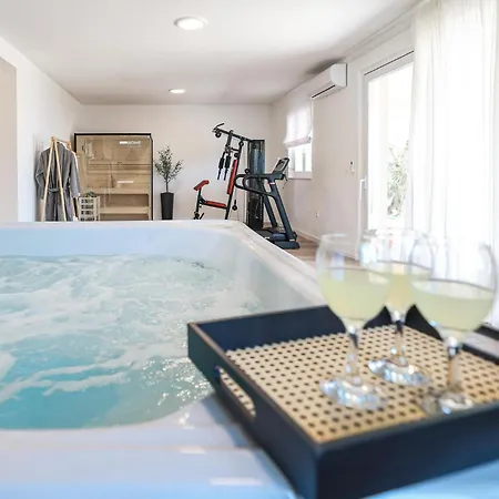 Amazing In With Sauna Hébergement de vacances