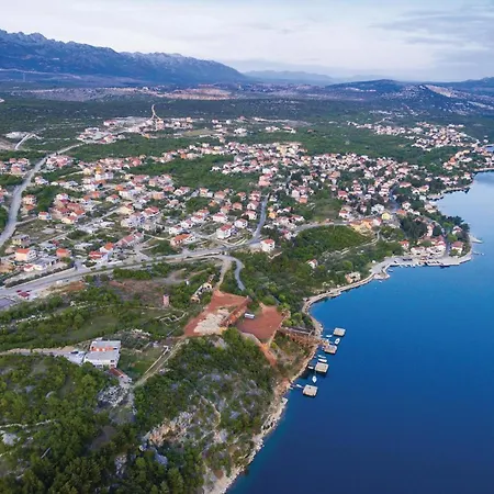 Beach Front Home In Maslenica With Sauna Hébergement de vacances *